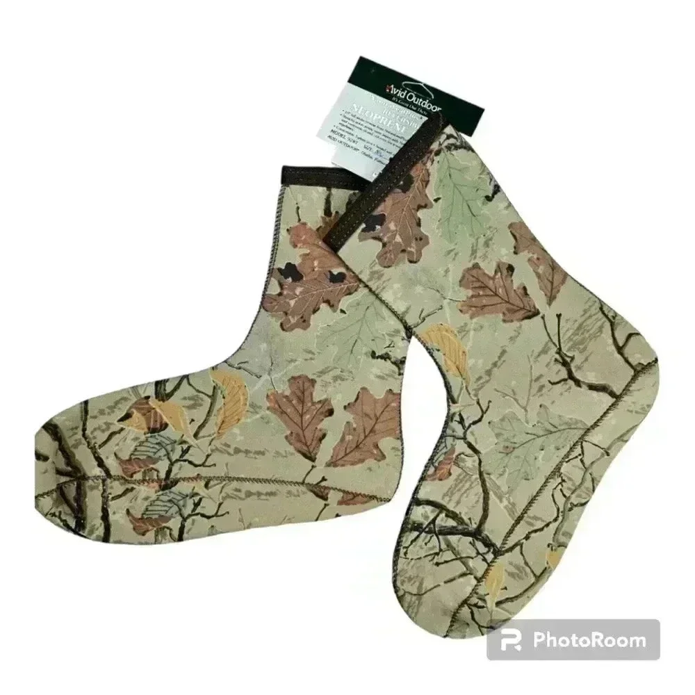 Avid Outdoor Naturalleafplus reversible neoprene socks model # 9287 L or XL NWT